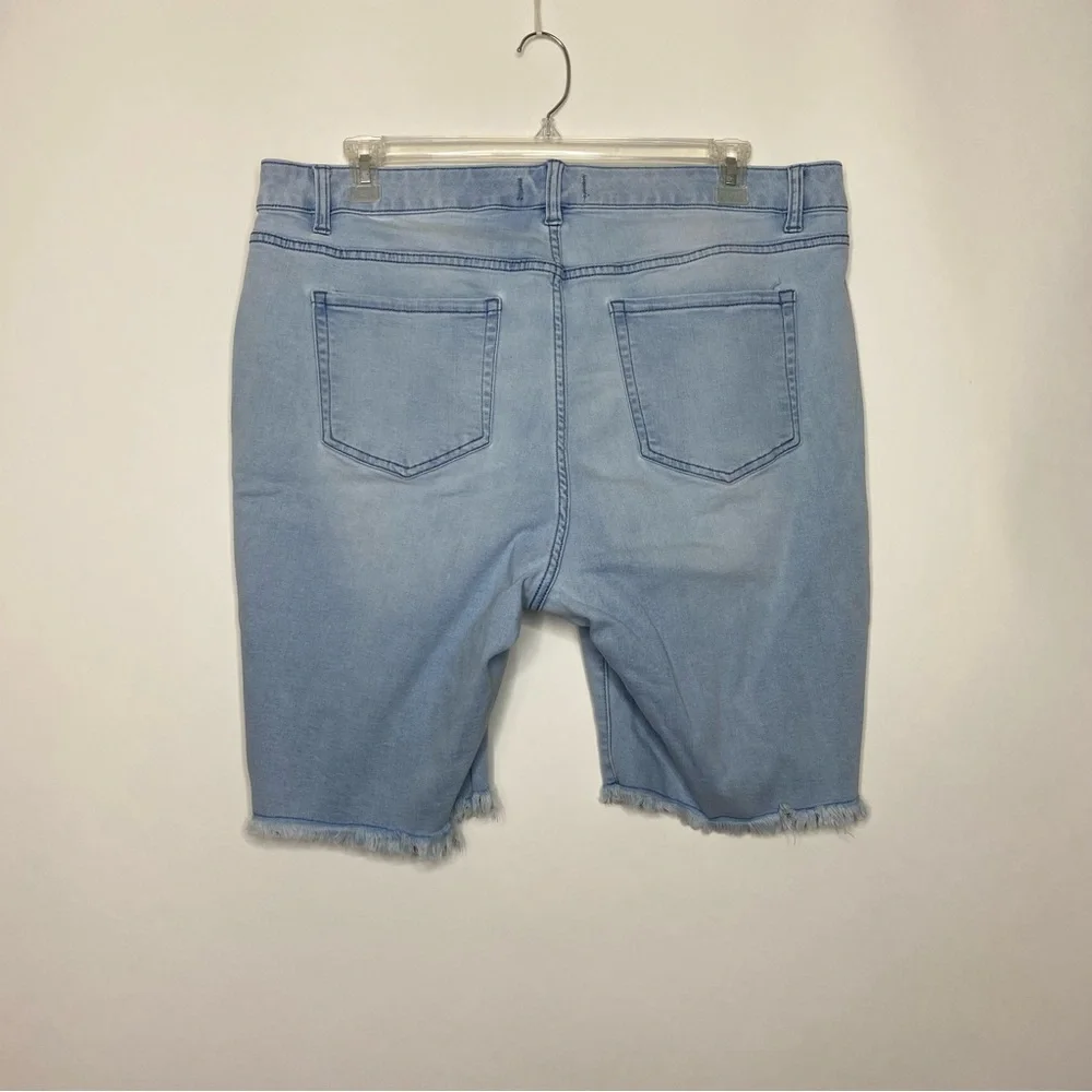 Lane Bryant Signature Fit Flex Magic Waistband Bermuda Short 20 Light Denim